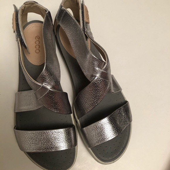 Ecco Damara Metallic Silver Strap Comfort Sandals - Picture 3 of 8